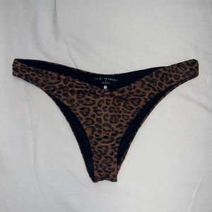 L.A. Hearts Cheetah Bottoms